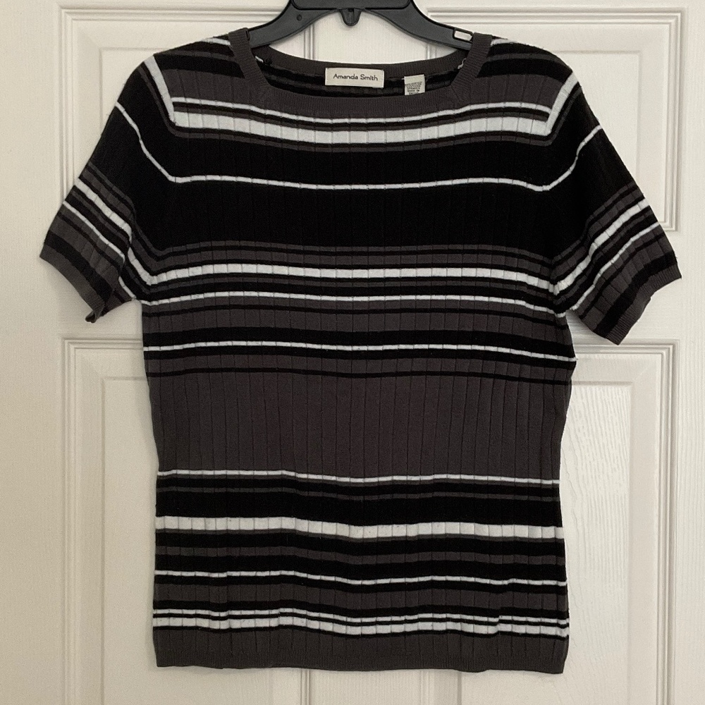 Amanda Smith Short-Sleeve Sweater